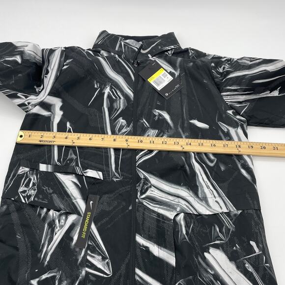 New NIKE Lightweight Jacket Size S Shield Full Zip Windbreaker Rain Running - Picture 8 of 10